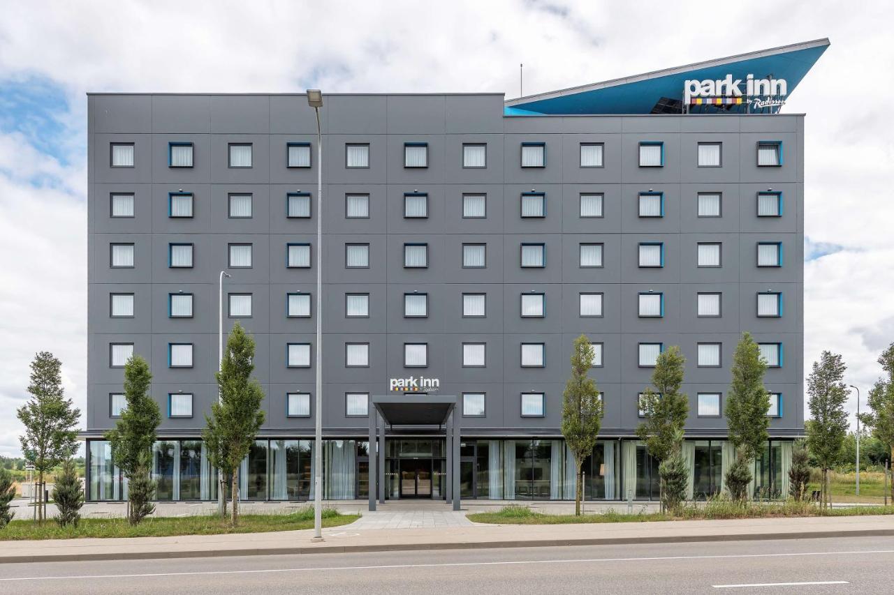 Park Inn By Radisson Vilnius Airport Hotel & Conference Centre מראה חיצוני תמונה